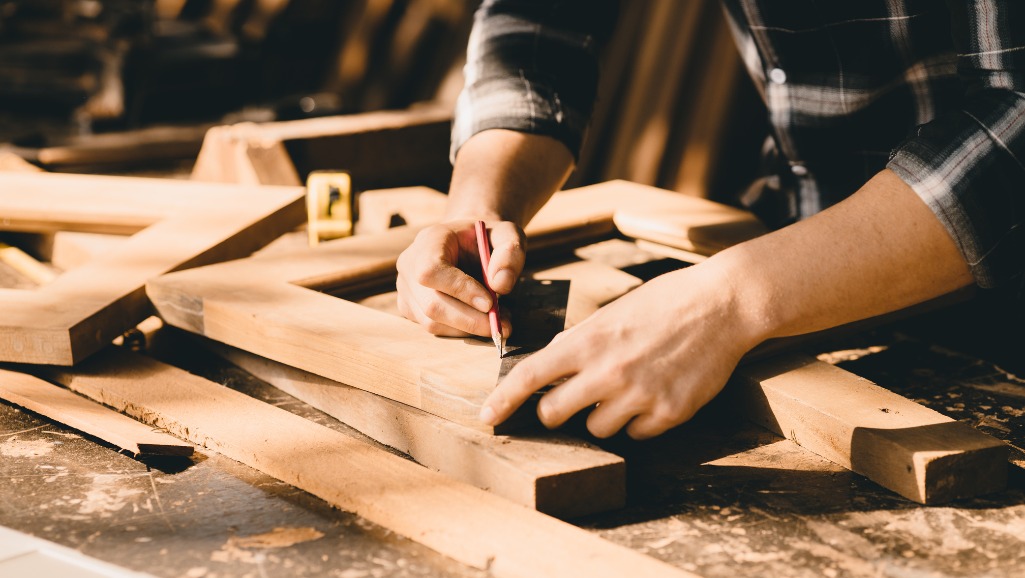 Tufting frames